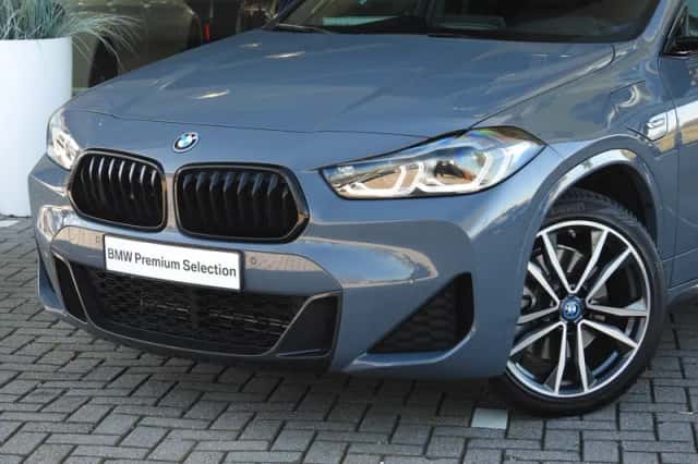 BMW X2 (2022) thumbnail 2