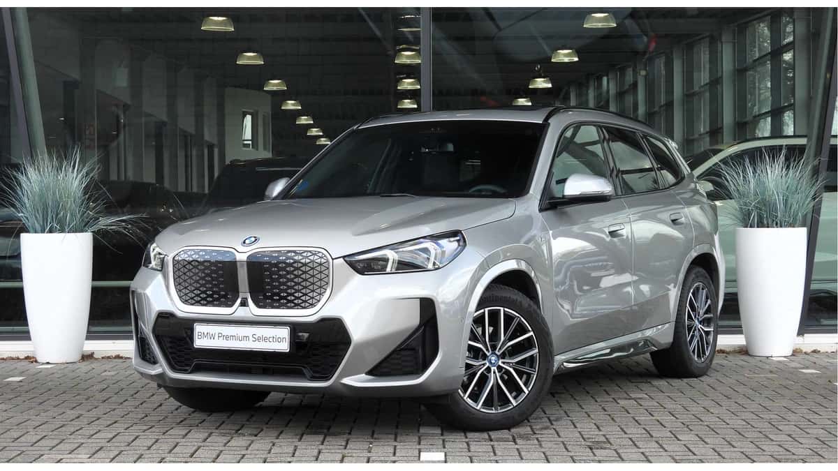BMW iX1 (2025) — foto 1