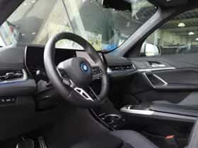 BMW iX1 (2025) thumbnail 14