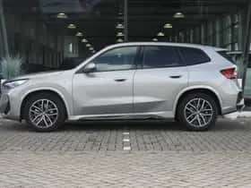 BMW iX1 (2025) thumbnail 5