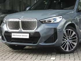 BMW iX1 (2025) thumbnail 2