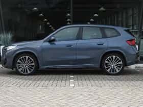 BMW iX1 (2025) thumbnail 15