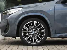 BMW iX1 (2025) thumbnail 16