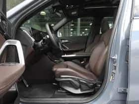 BMW iX1 (2025) thumbnail 3