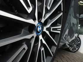 BMW iX1 (2025) thumbnail 23