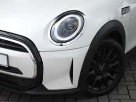 MINI Hatchback (2023) thumbnail 4