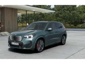 BMW iX1 (2026) thumbnail 1