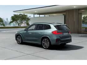 BMW iX1 (2026) thumbnail 2
