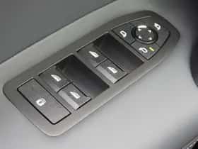 BMW iX (2026) thumbnail 25