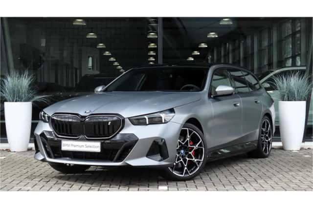 BMW i5 (2026) thumbnail 1