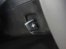BMW i5 (2026) thumbnail 16