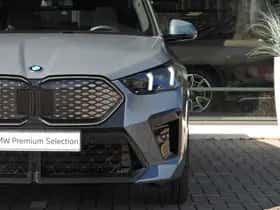 BMW iX2 (2025) thumbnail 11