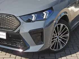 BMW iX2 (2025) thumbnail 8