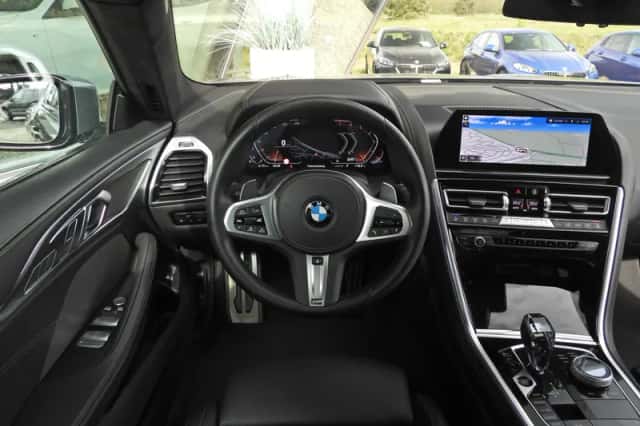 BMW 8-Serie (2022) thumbnail 2