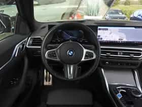 BMW i4 (2024) thumbnail 2