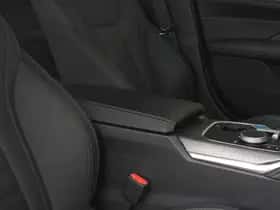 BMW i4 (2024) thumbnail 30