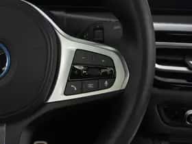 BMW i4 (2024) thumbnail 39