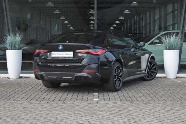 BMW i4 (2024) thumbnail 5