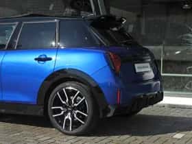 MINI Hatchback (2024) thumbnail 12