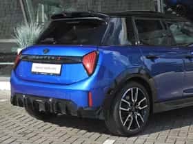 MINI Hatchback (2024) thumbnail 18