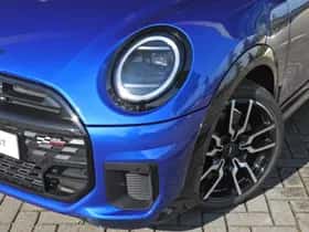 MINI Hatchback (2024) thumbnail 4