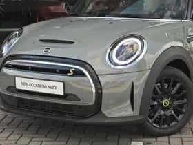 MINI Electric (2021) thumbnail 6