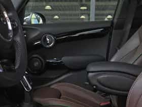 MINI Hatchback (2019) thumbnail 18