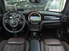 MINI Hatchback (2019) thumbnail 3