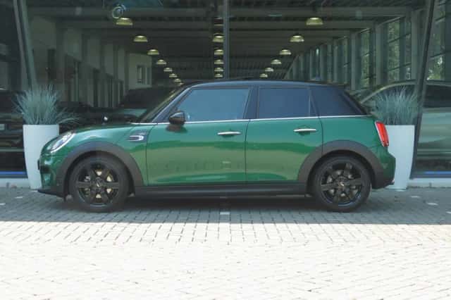 MINI Hatchback (2019) thumbnail 5