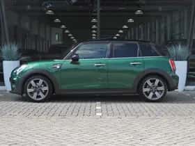 MINI Hatchback (2019) thumbnail 5