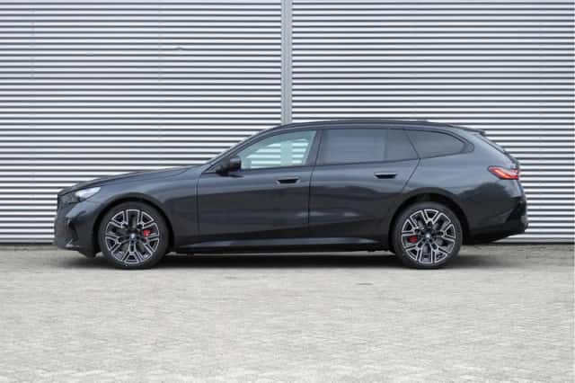 BMW i5 (2026) thumbnail 5