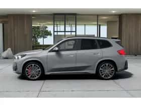 BMW iX1 (2026) thumbnail 5