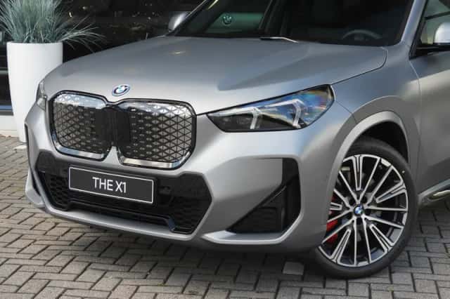 BMW iX1 (2026) thumbnail 6