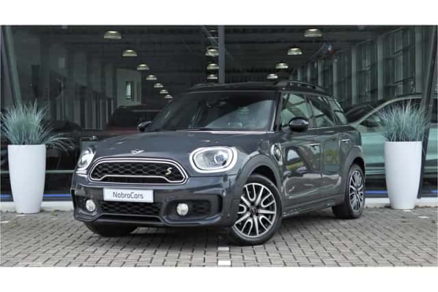 MINI Countryman (2018) thumbnail 1