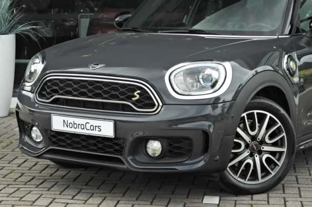MINI Countryman (2018) thumbnail 6