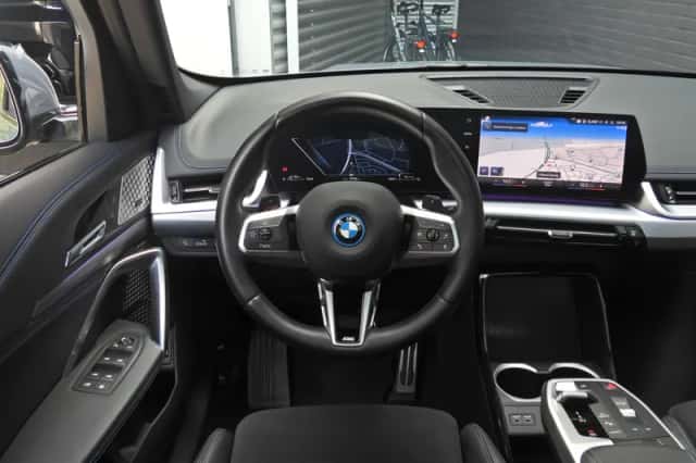 BMW X1 (2023) thumbnail 2