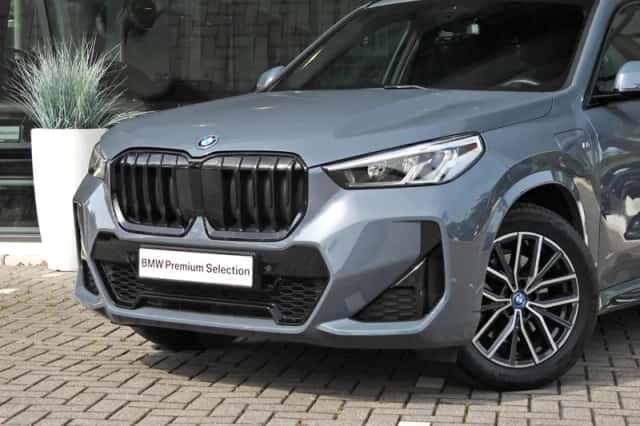 BMW X1 (2023) thumbnail 6