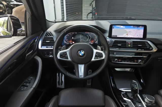 BMW X3 (2021) thumbnail 2
