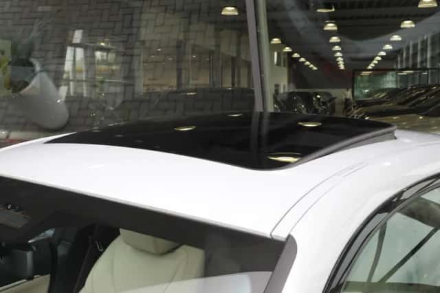 BMW i4 (2025) thumbnail 5
