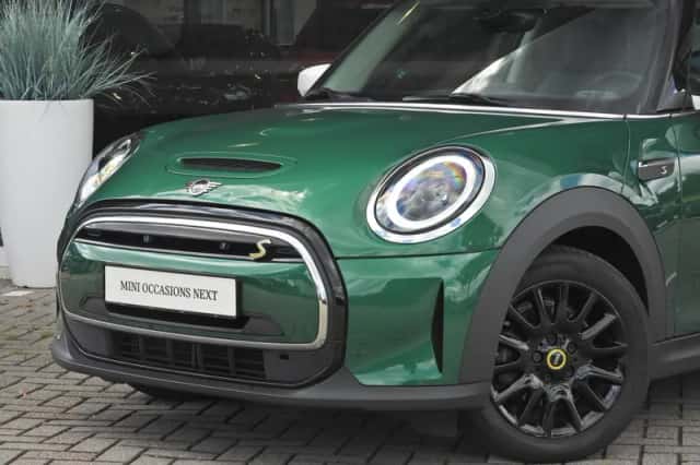 MINI Electric (2022) thumbnail 2