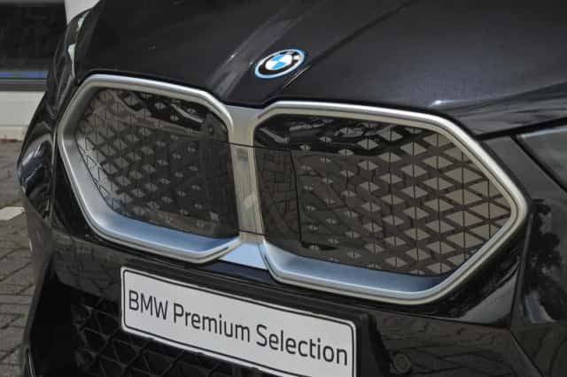 BMW iX2 (2025) thumbnail 4