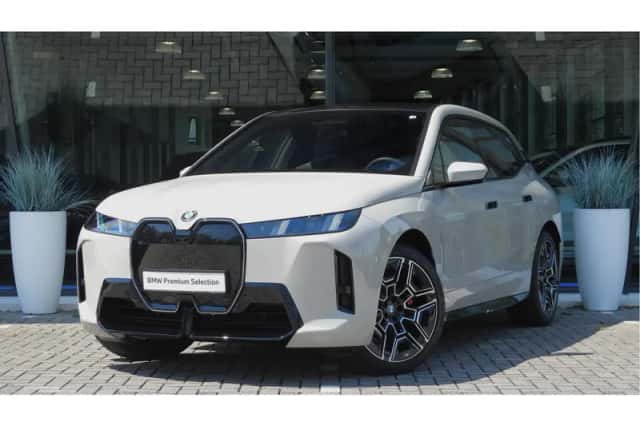 BMW iX (2025) thumbnail 1