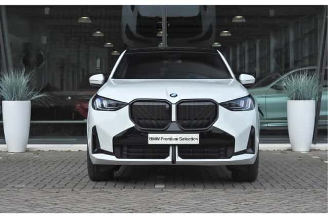 BMW X3 (2026) thumbnail 2
