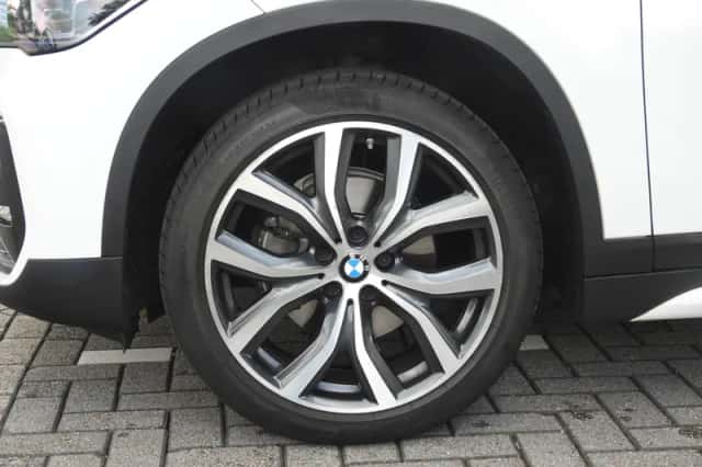 BMW X1 (2022) thumbnail 6