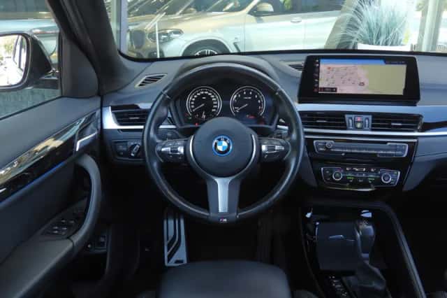 BMW X1 (2022) thumbnail 2