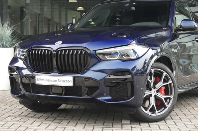 BMW X5 (2023) thumbnail 2