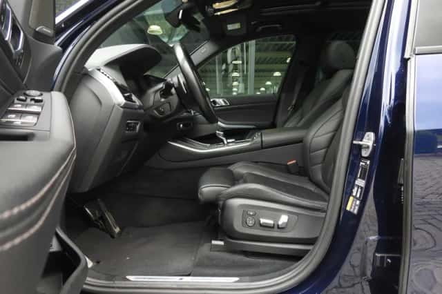 BMW X5 (2023) thumbnail 3
