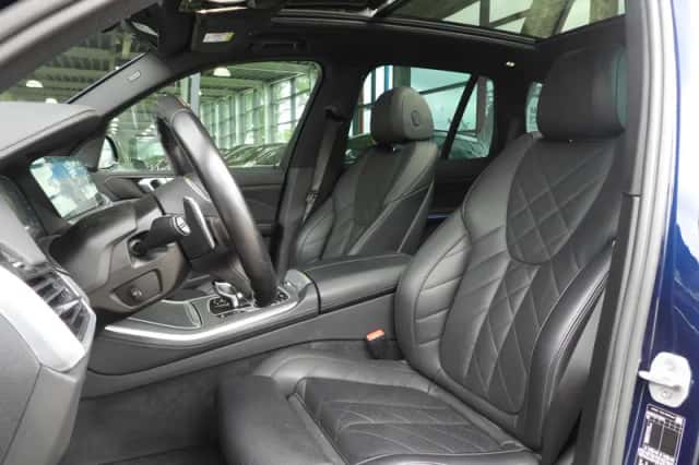 BMW X5 (2023) thumbnail 4