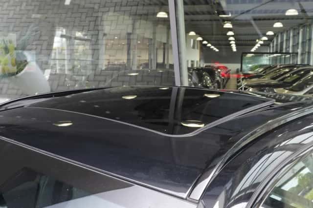 BMW iX1 (2025) thumbnail 6