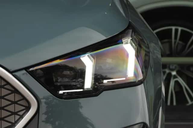 BMW iX2 (2025) thumbnail 6